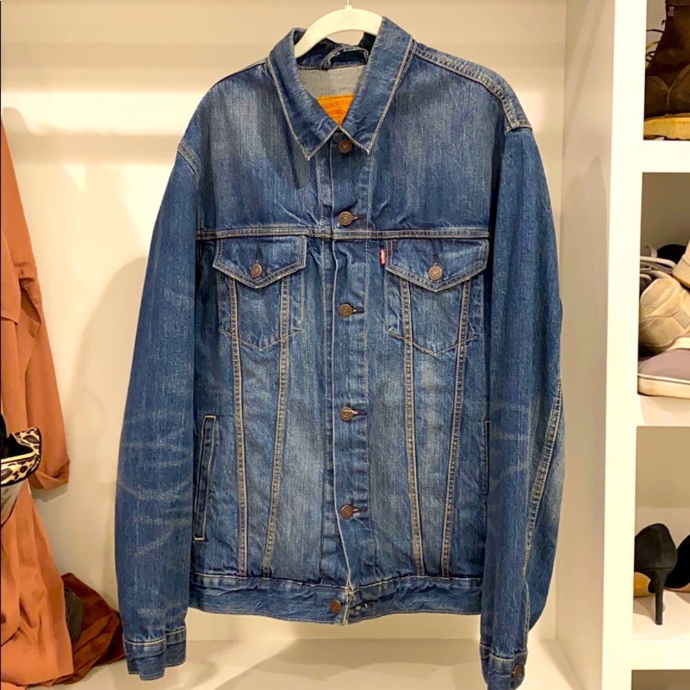 Levi’s Vintage Fit Trucker Jacket